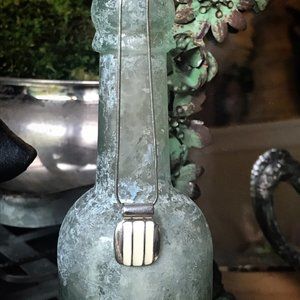 Modern Princess Style Necklace with Sleep Creamy White and Silver Pendant